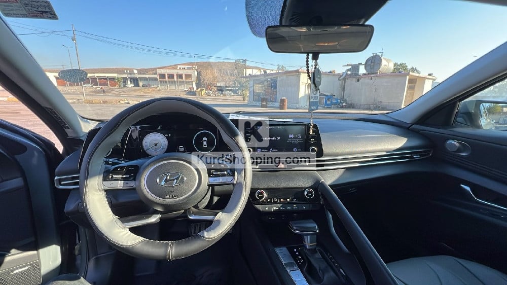 Hyundai Elantra 2021