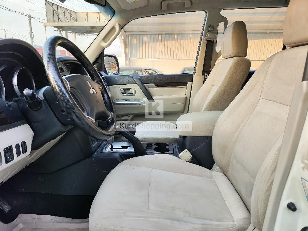 Mitsubishi Pajero 2015