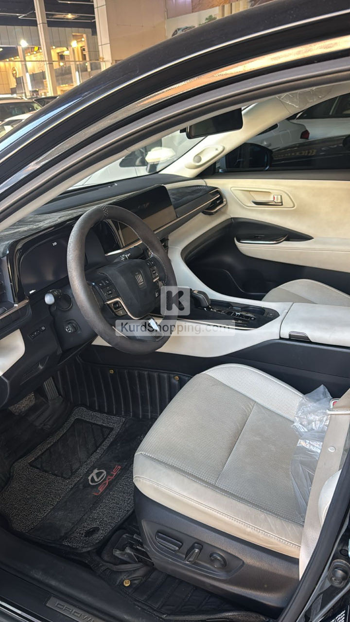 Toyota Super Crown 2025