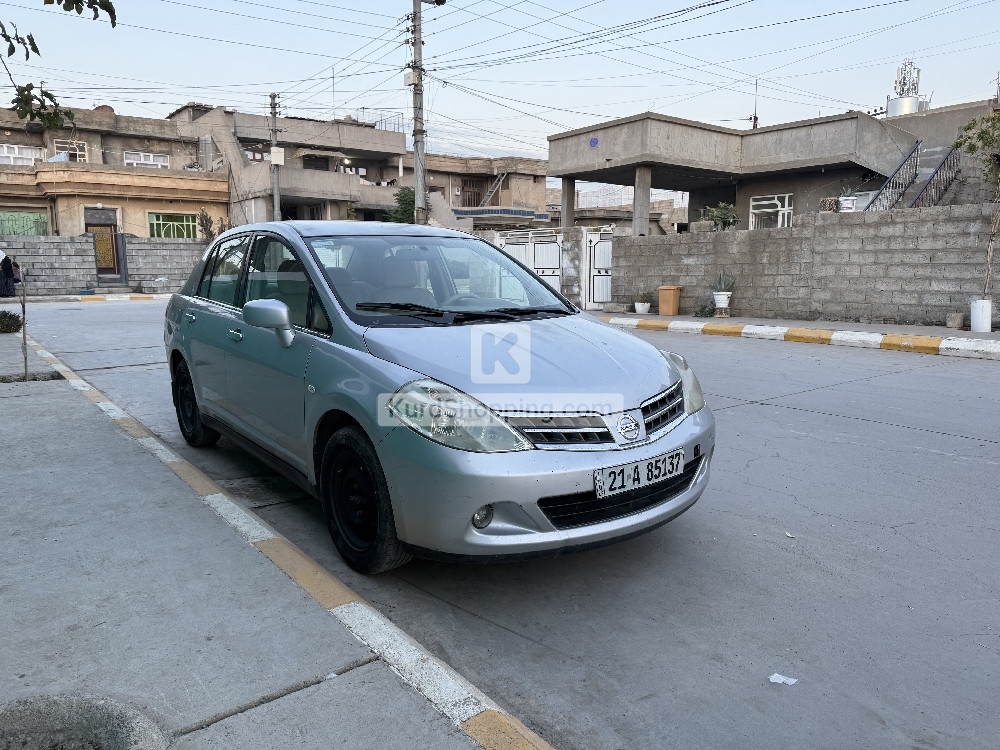 Nissan تیدا 2009