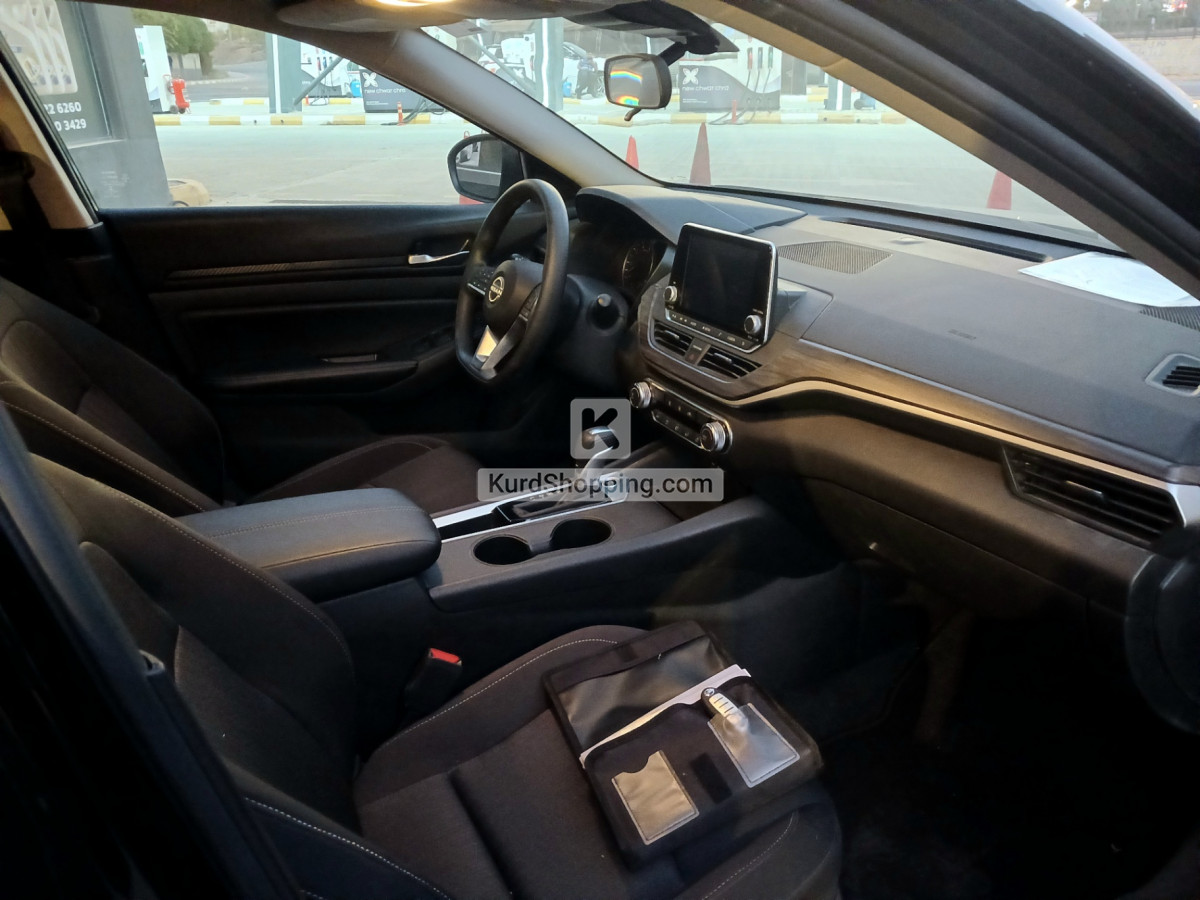 Nissan Altima 2025