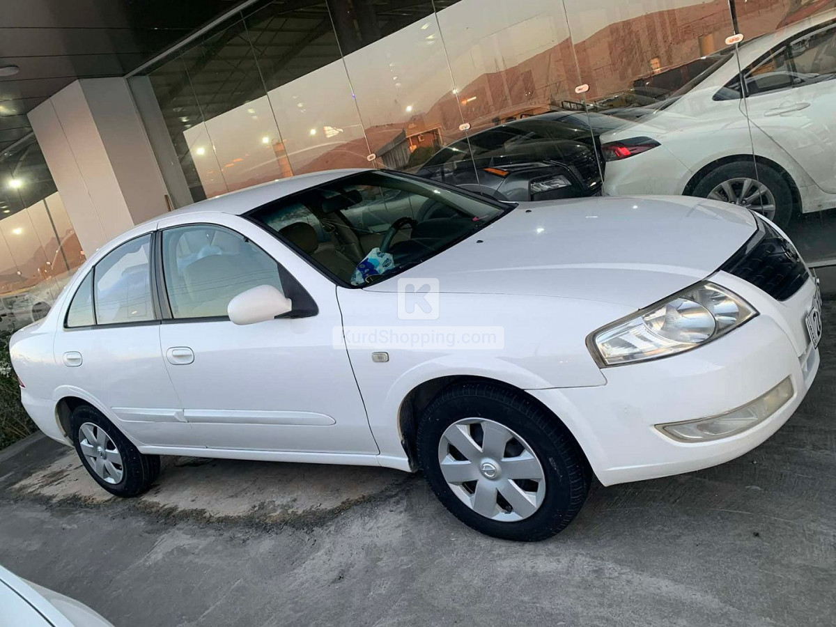 Nissan Sunny 2010