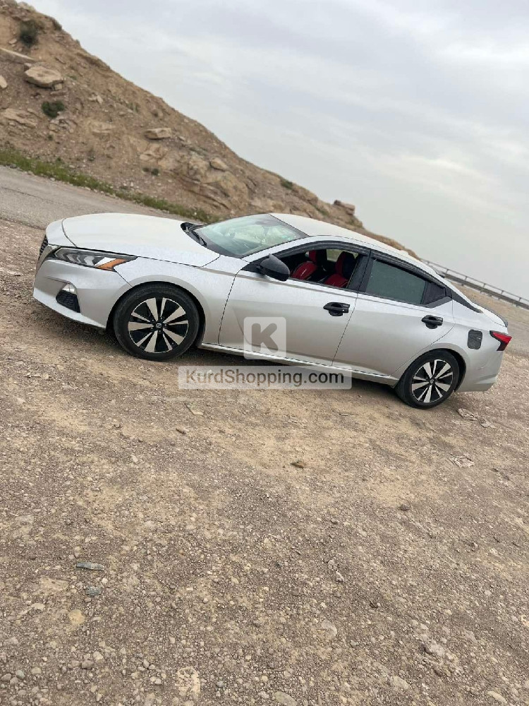 Nissan Altima 2021