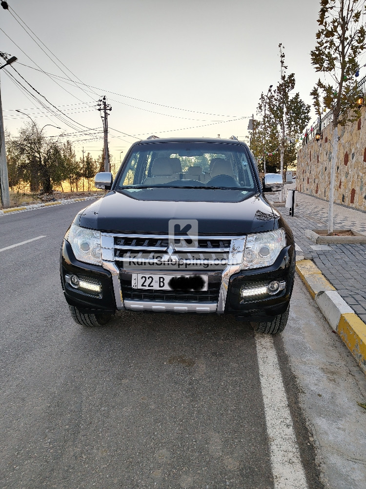Mitsubishi Pajero 2015