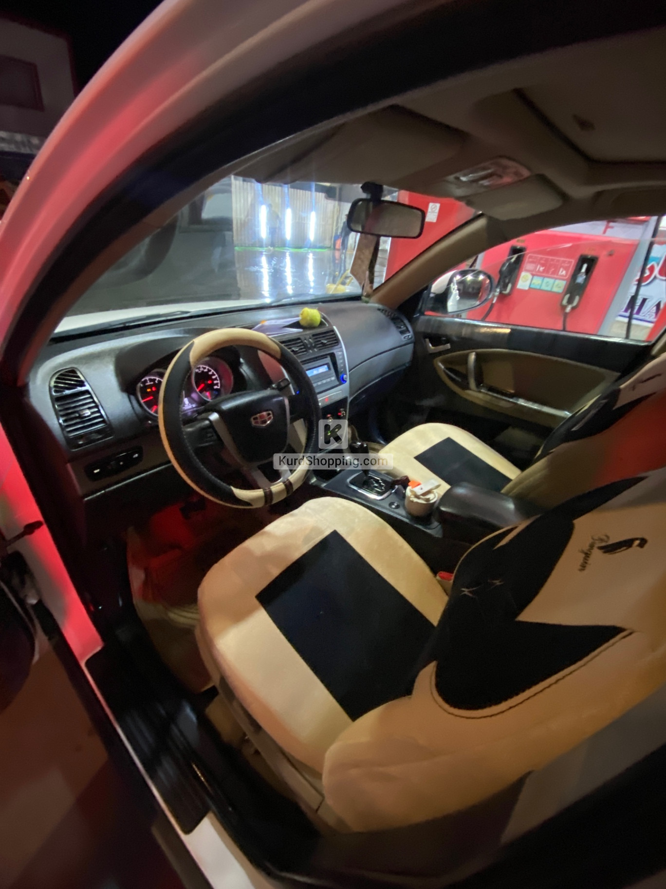 Geely Emgrand X7 2013