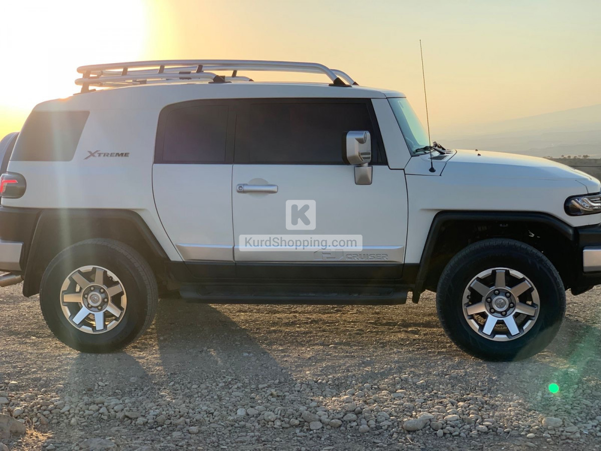 Toyota ئێف جەی کروزەر 2015