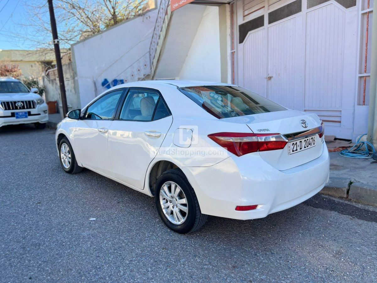 Toyota Corolla 2015