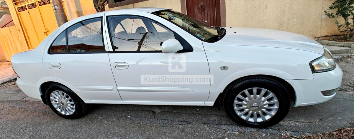 Nissan Sunny 2012