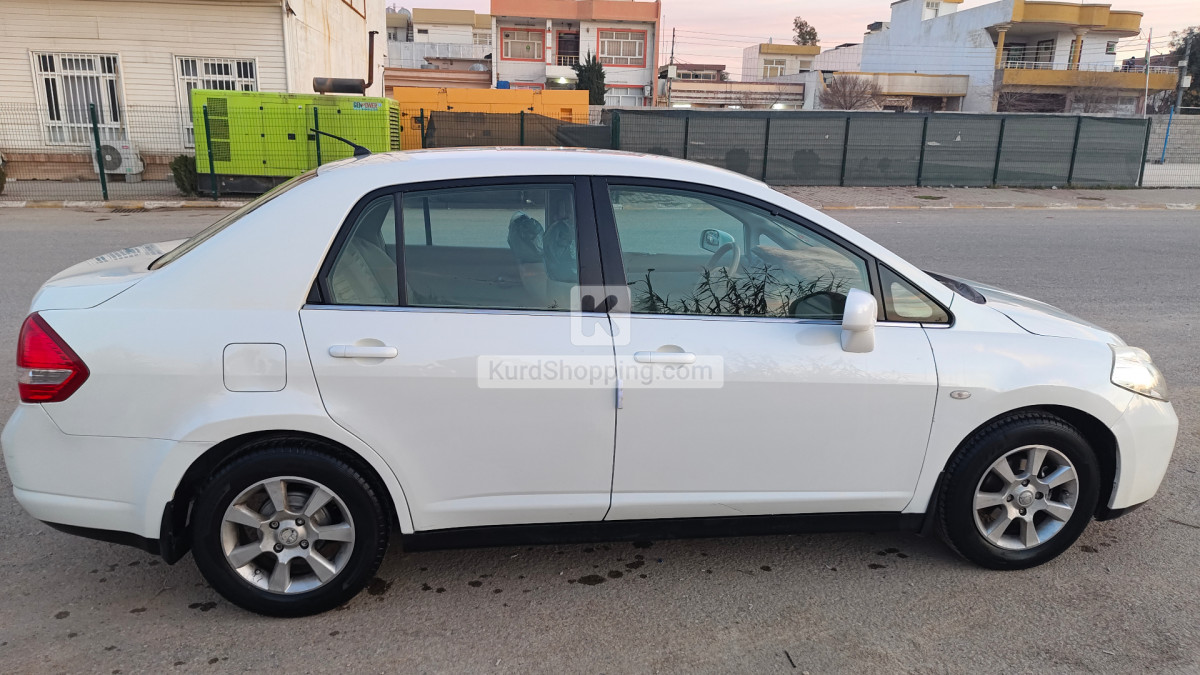 Nissan Tiida 2009