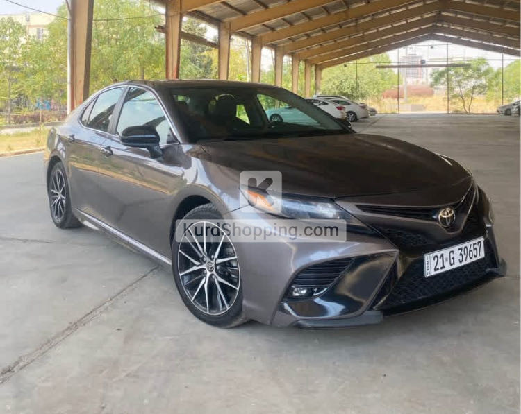 Toyota Camry 2021