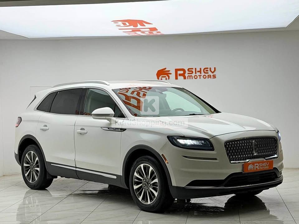 Lincoln Nautilus 2021