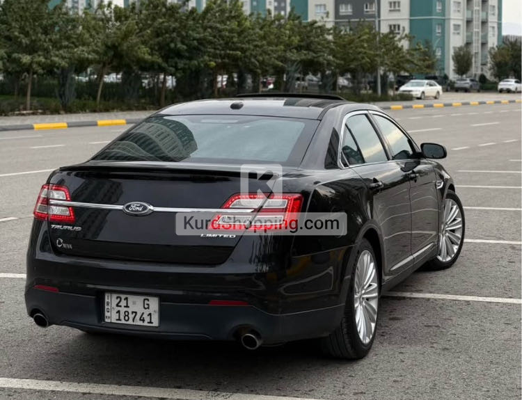 Ford Taurus 2013