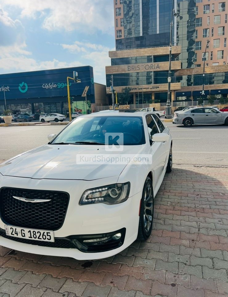 Chrysler 300S 2018