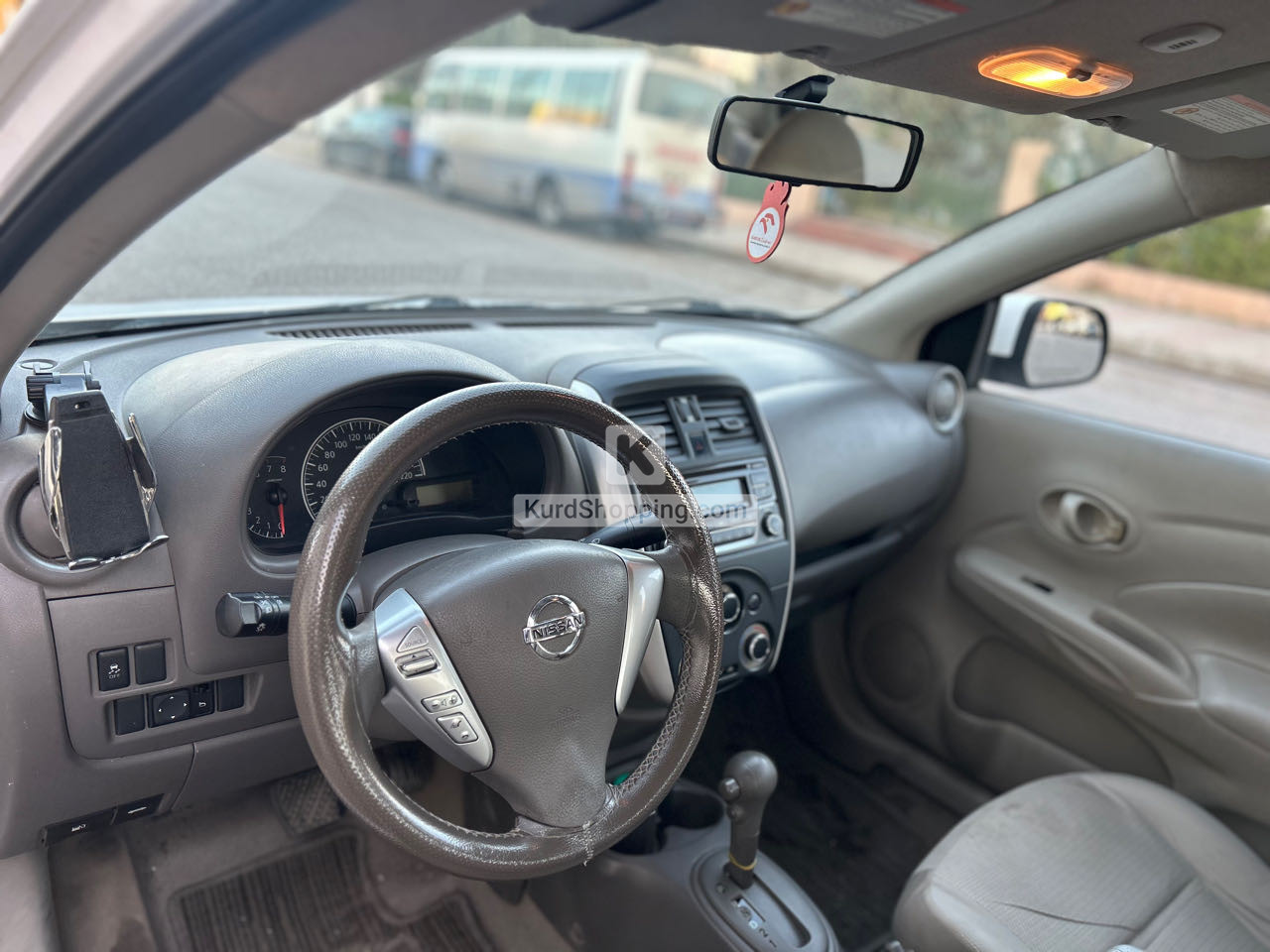 Nissan Sunny 2020
