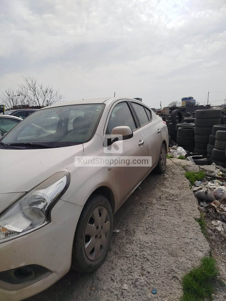 Nissan Sunny 2022