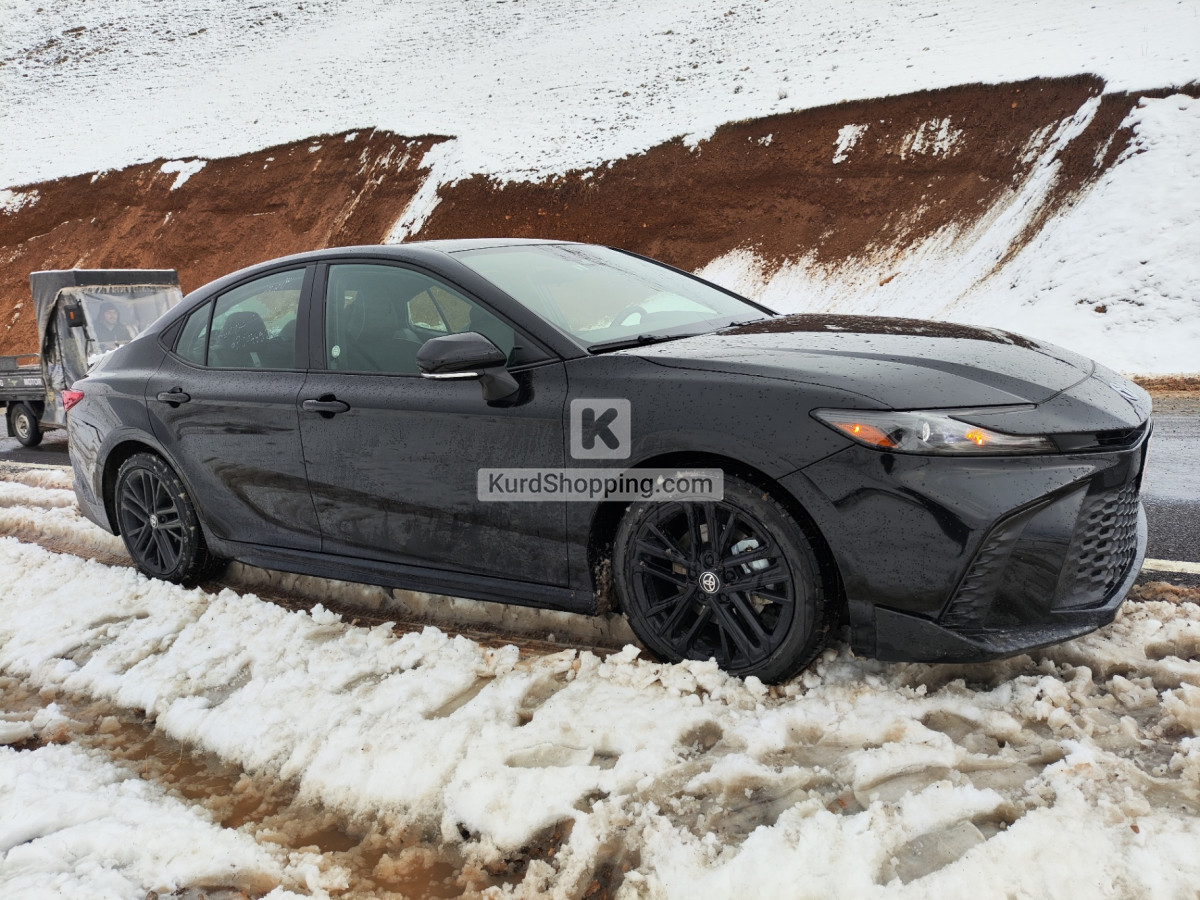 Toyota Camry 2025