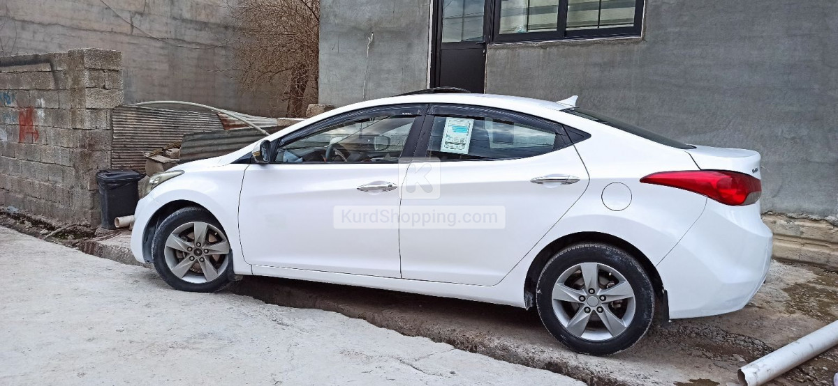 Hyundai Elantra 2013