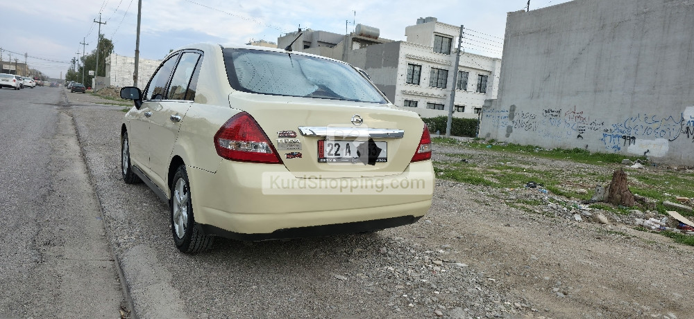 Nissan Tiida 2012
