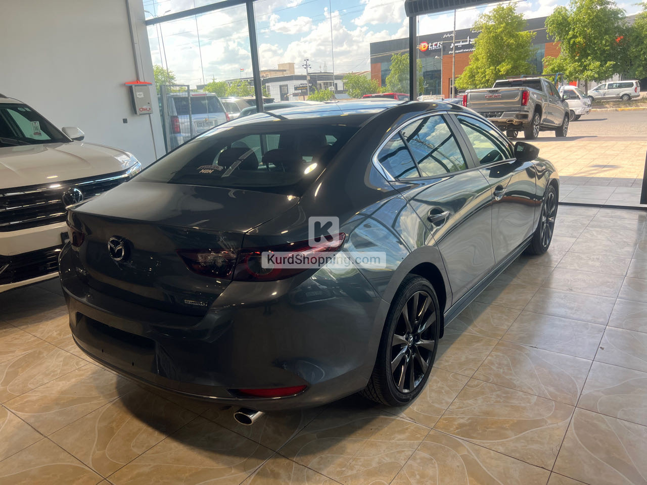Mazda Zoom 2022