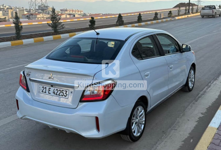 Mitsubishi Mirage 2024