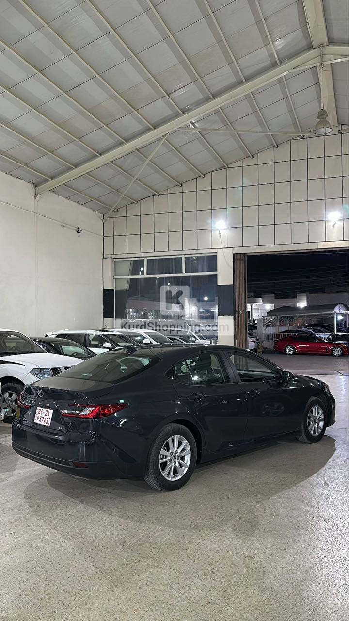Toyota Camry 2025