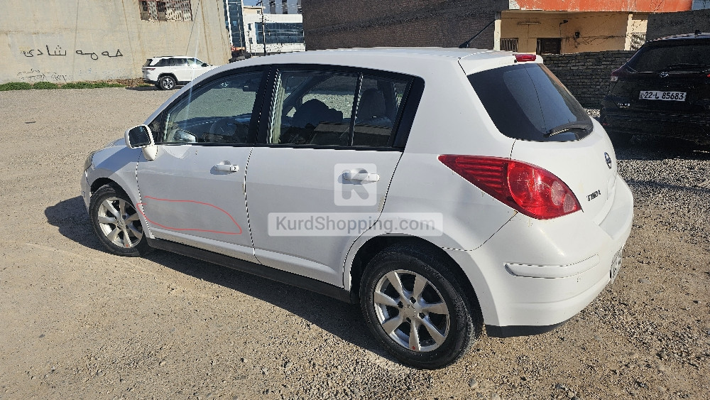 Nissan تیدا 2013
