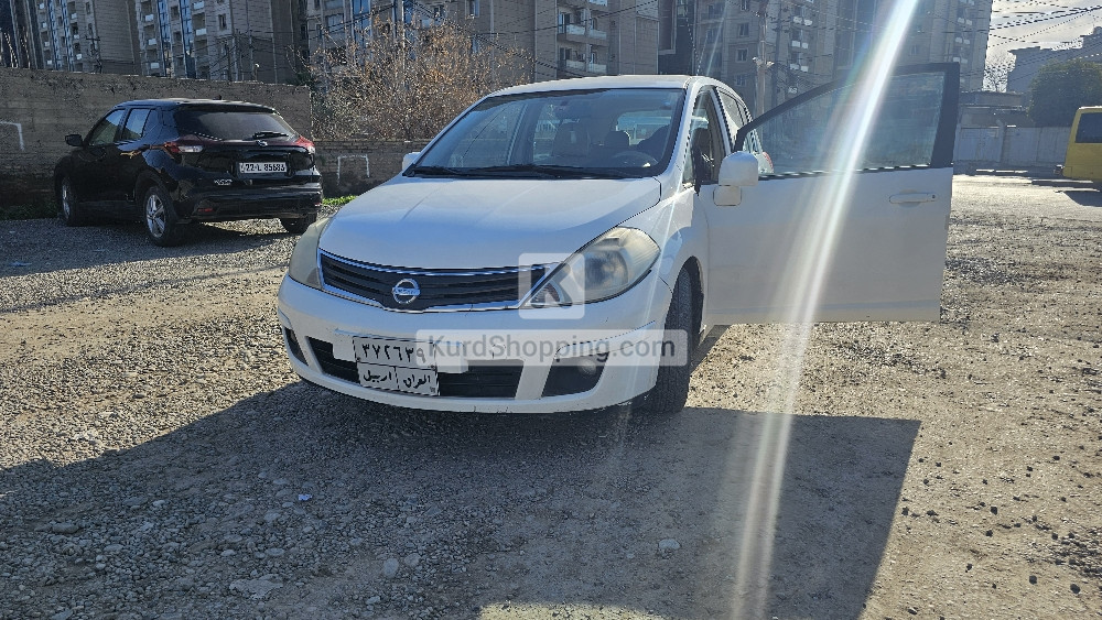 Nissan تیدا 2013