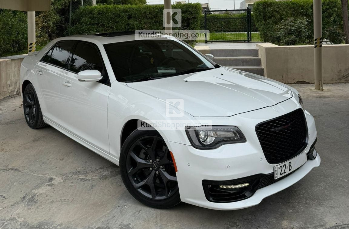 Chrysler 300S 2023