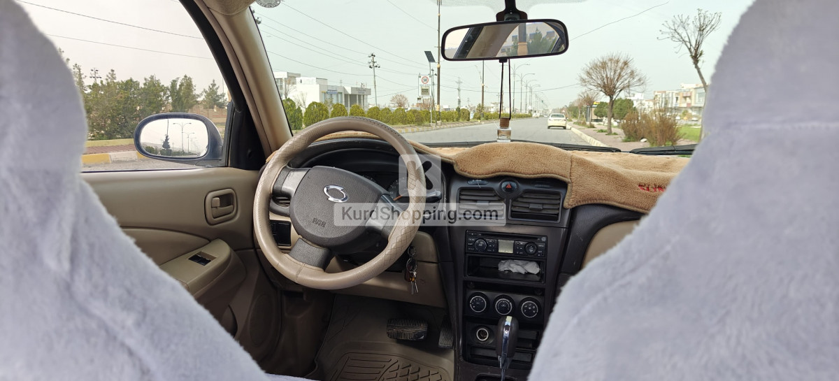 Nissan Sunny 2010
