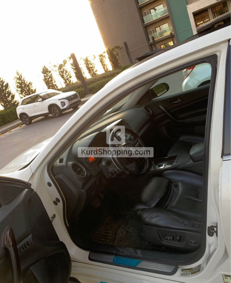 Nissan Maxima 2010