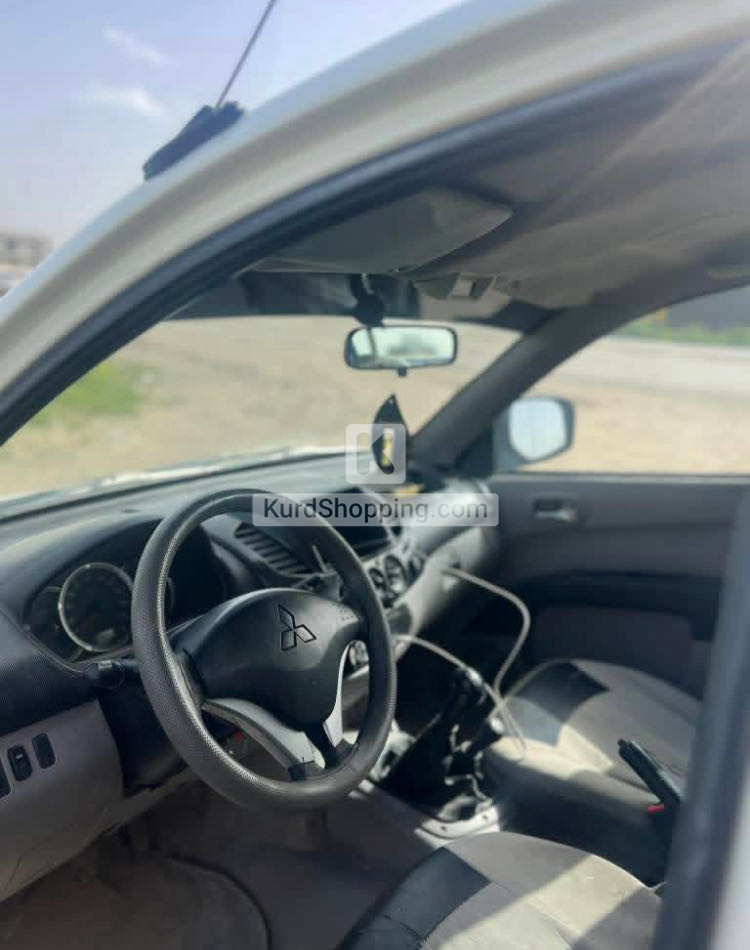 Mitsubishi L200 2011