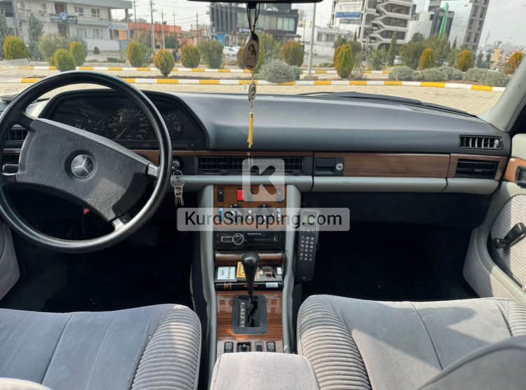 Mercedes Benz 300 1985
