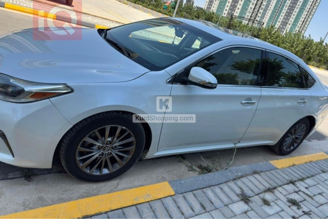 Toyota Avalon 2016