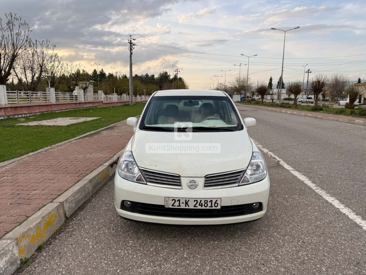 Nissan Tiida 2006