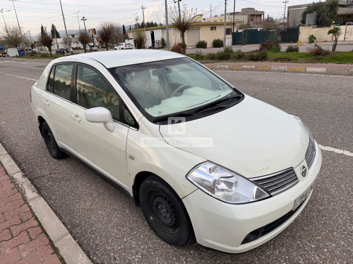 Nissan Tiida 2006