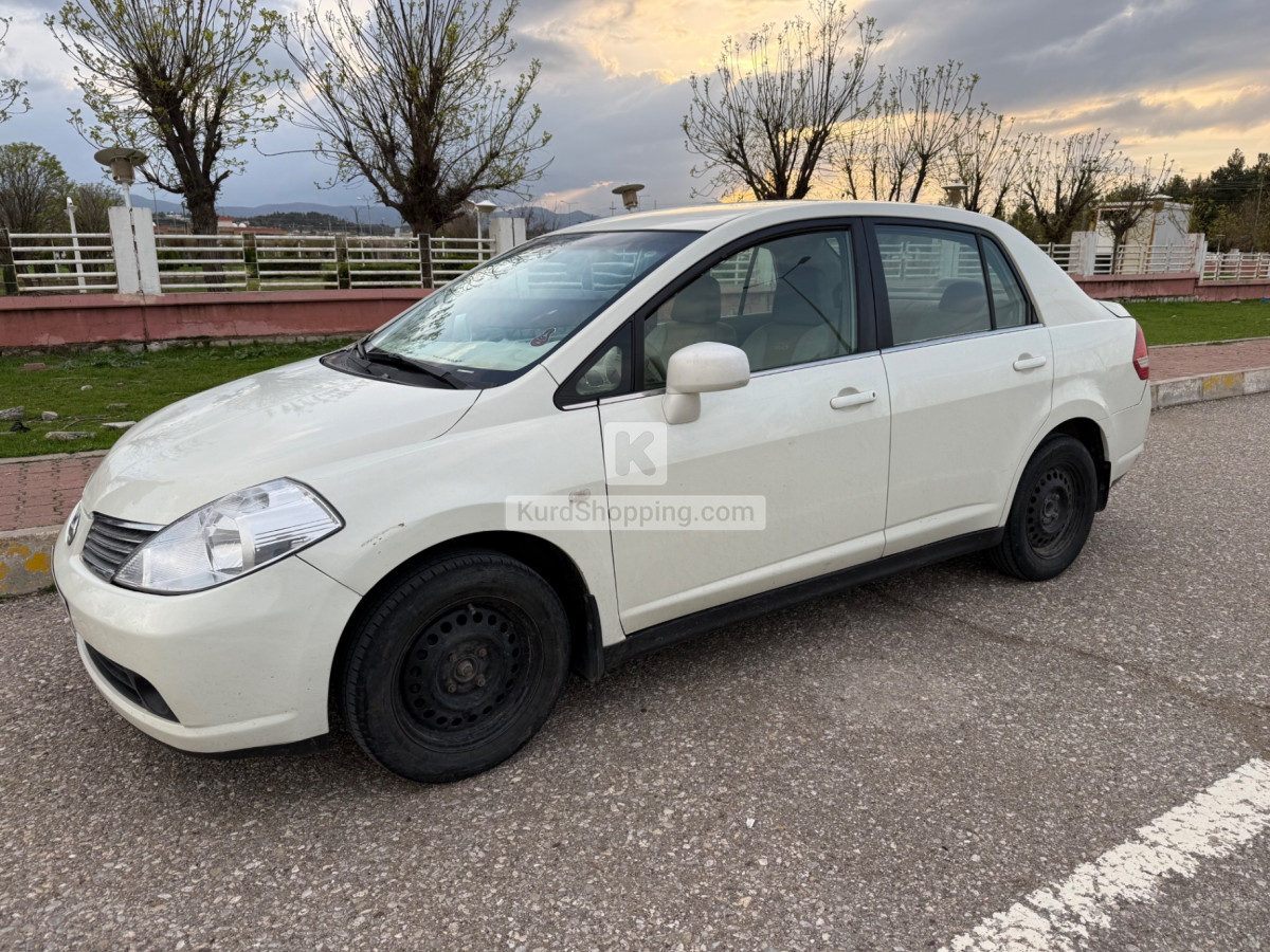 Nissan Tiida 2006