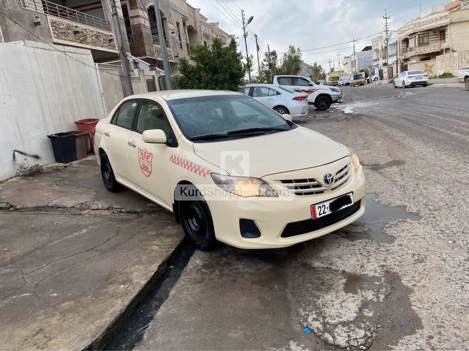 تاکسی کرۆلا ٢٠١٣