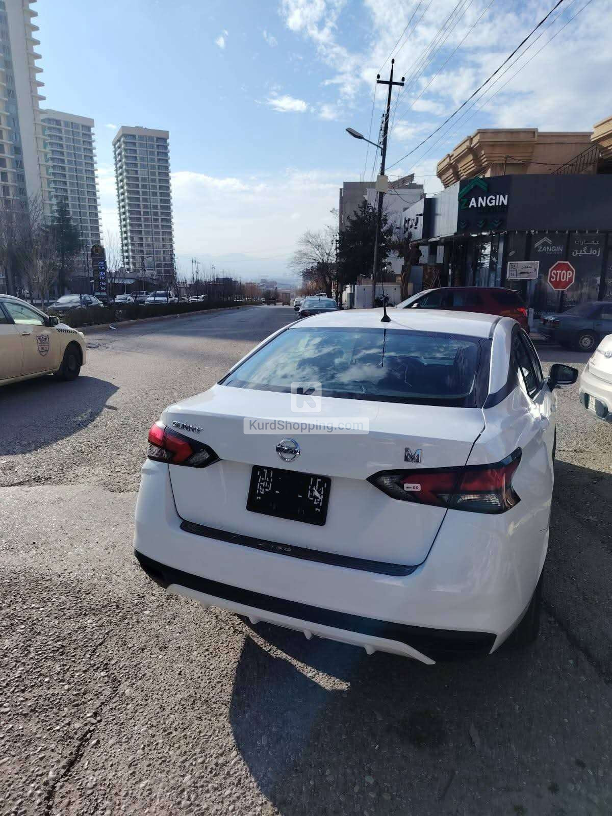 Nissan Sunny 2023