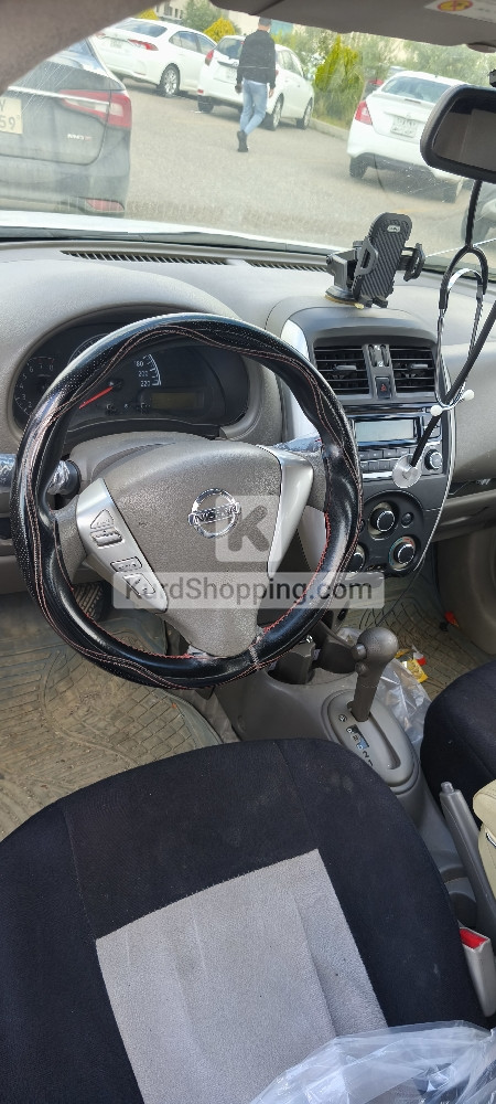 Nissan Sunny 2021