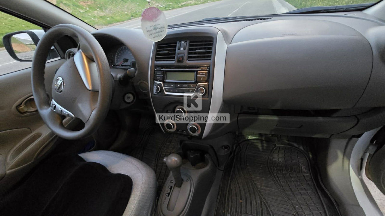 Nissan Sunny 2020