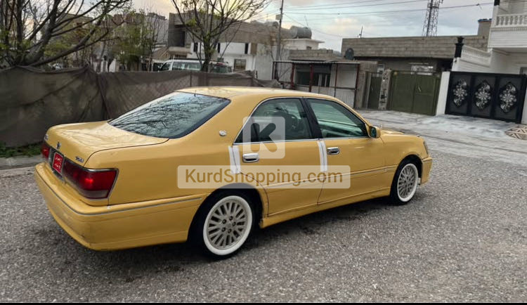 Toyota Super Crown 2001