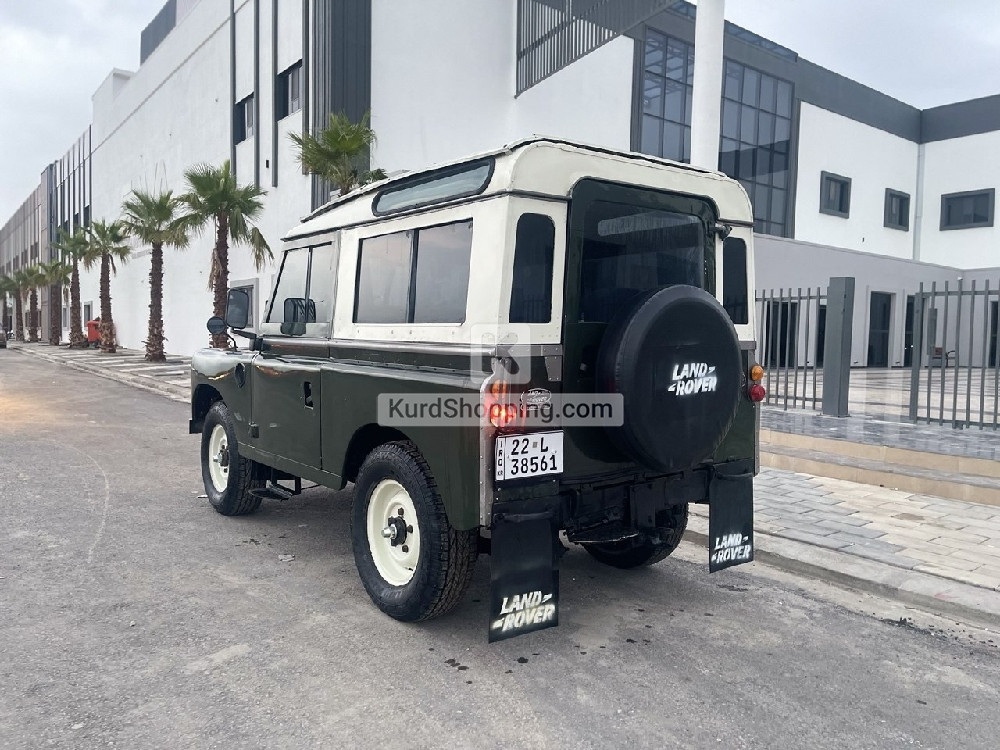 Land Rover Defender 1977