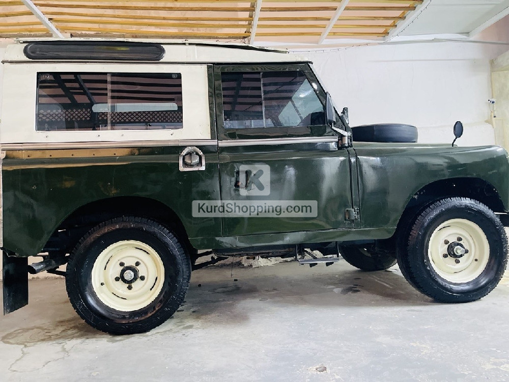 Land Rover Defender 1977