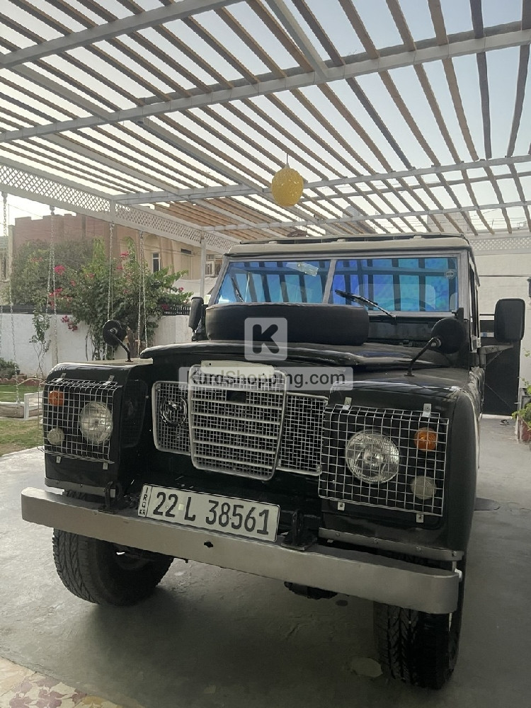 Land Rover Defender 1977
