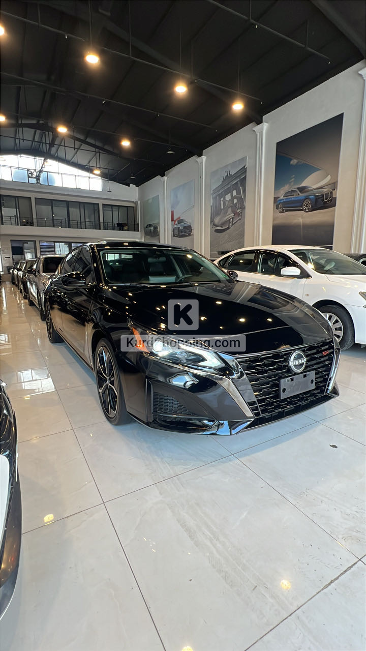 Nissan Altima 2024