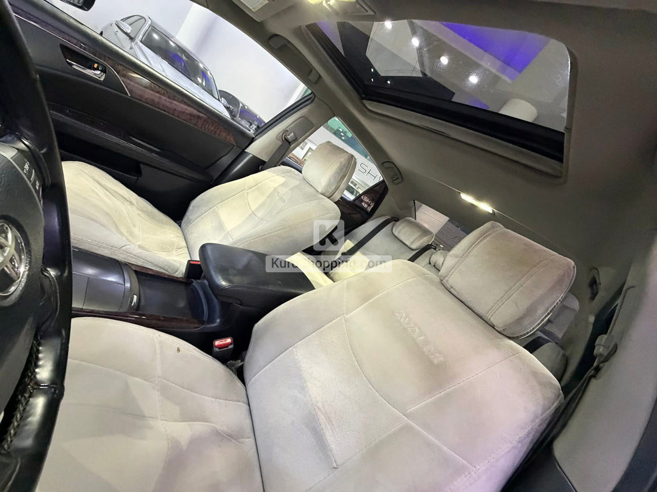Toyota Avalon 2012