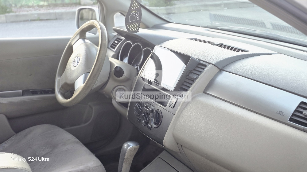 Nissan Tiida 2012