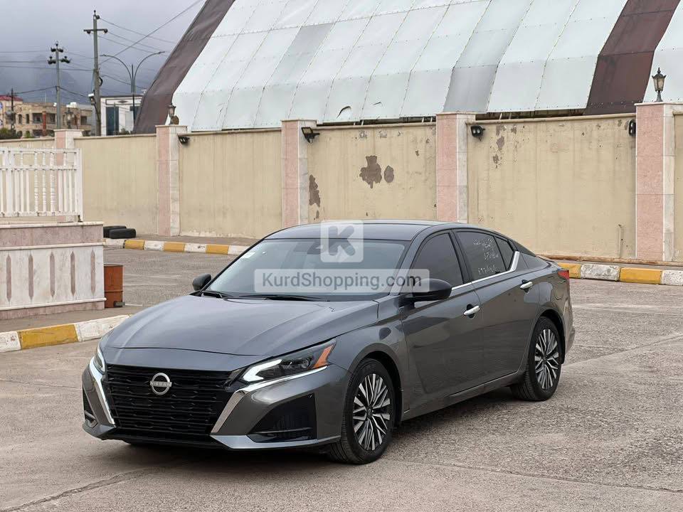 Nissan Altima 2025