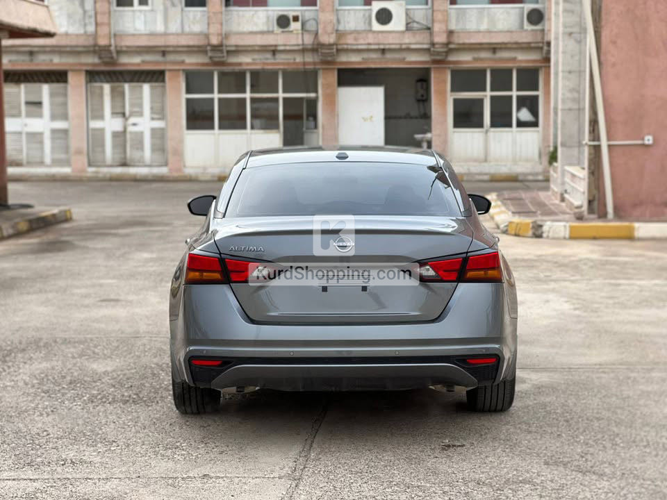 Nissan Altima 2025