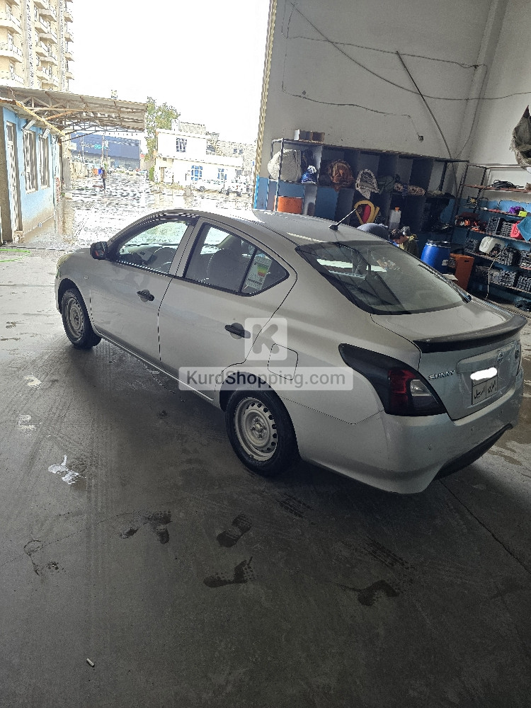 Nissan Sunny 2020